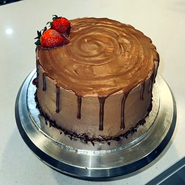 Chocolate strawberry drip cake