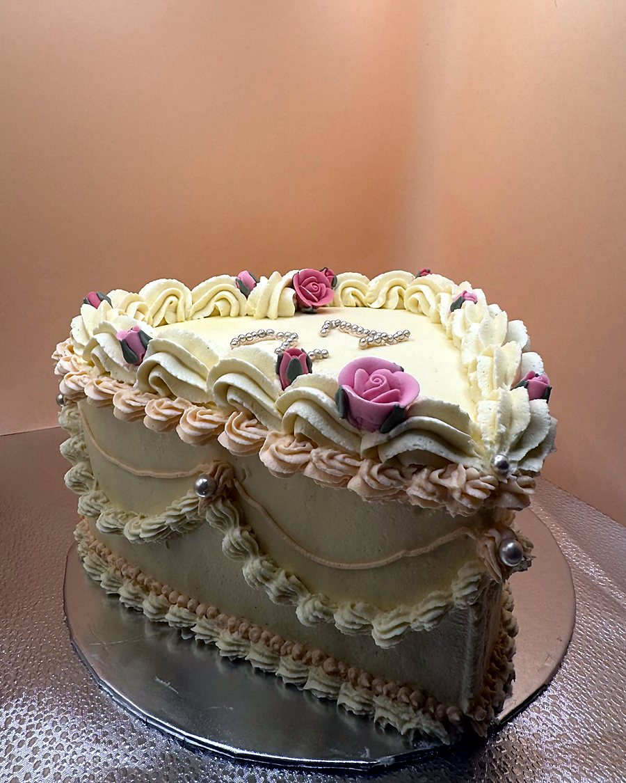 Vintage heart cake